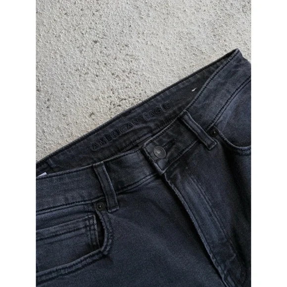 American Eagle Black Mom Jeans 6 LONG - Picture 4 of 4